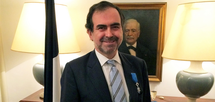 El nostre president, el Sr. Joaquim Llimona, rep la insígnia de Chevalier de l’Ordre National du Mér
