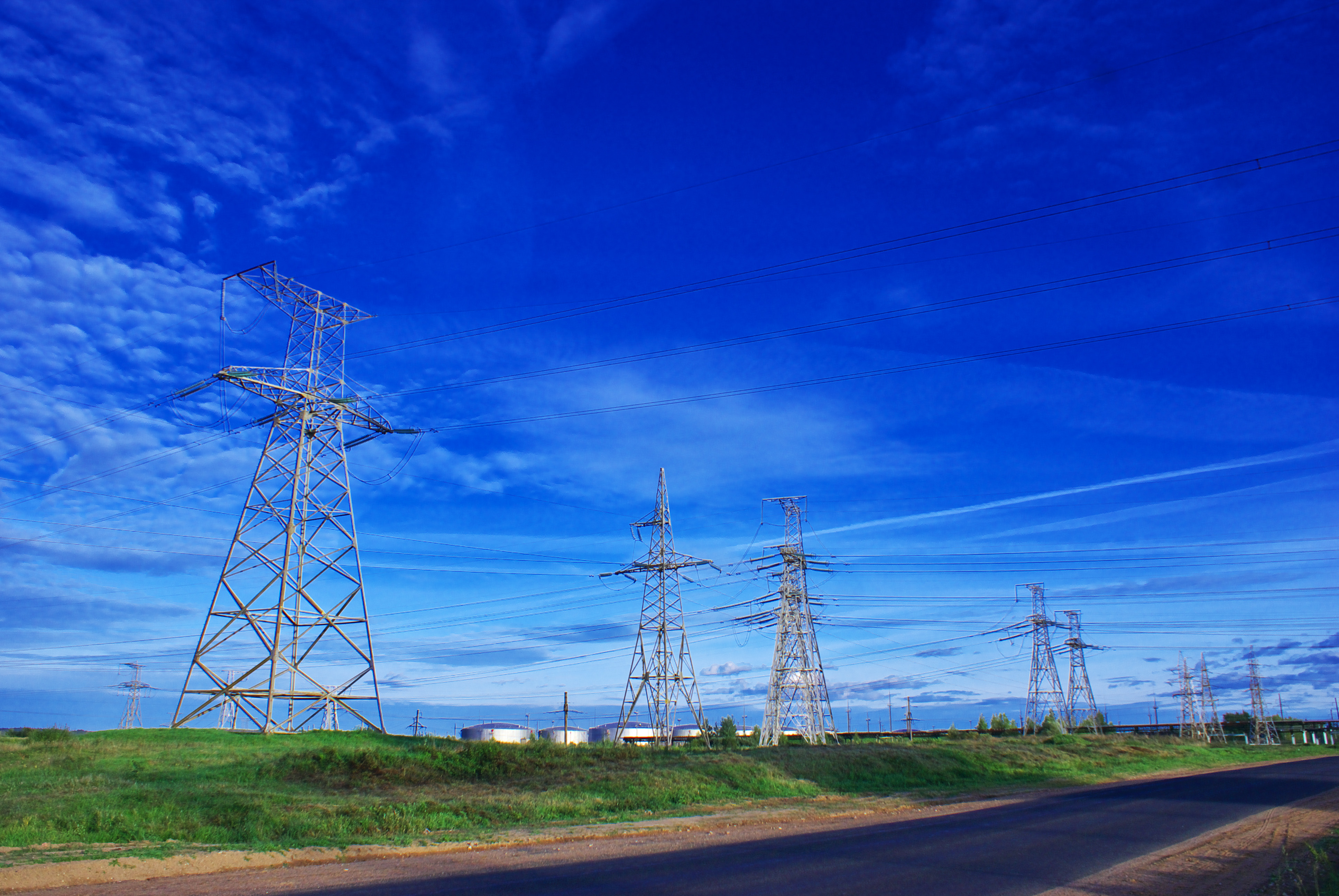 PIMEC constata que les pimes espanyoles paguen l’electricitat més cara d’Europa i que la diferència 