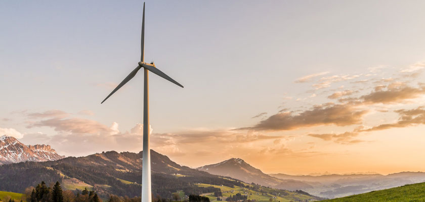 PIMEC rebutja la moratòria en l’impuls de les energies renovables i defensa una renovació energètica