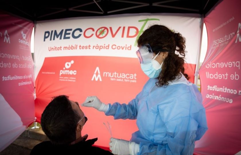 PIMEC i Mutuacat realitzen tests ràpids d’antígens a treballadors i treballadores de 32 empreses del
